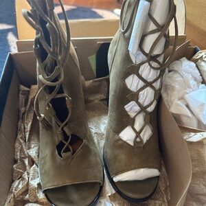 Frye lace up ankle booties - color khaki suede